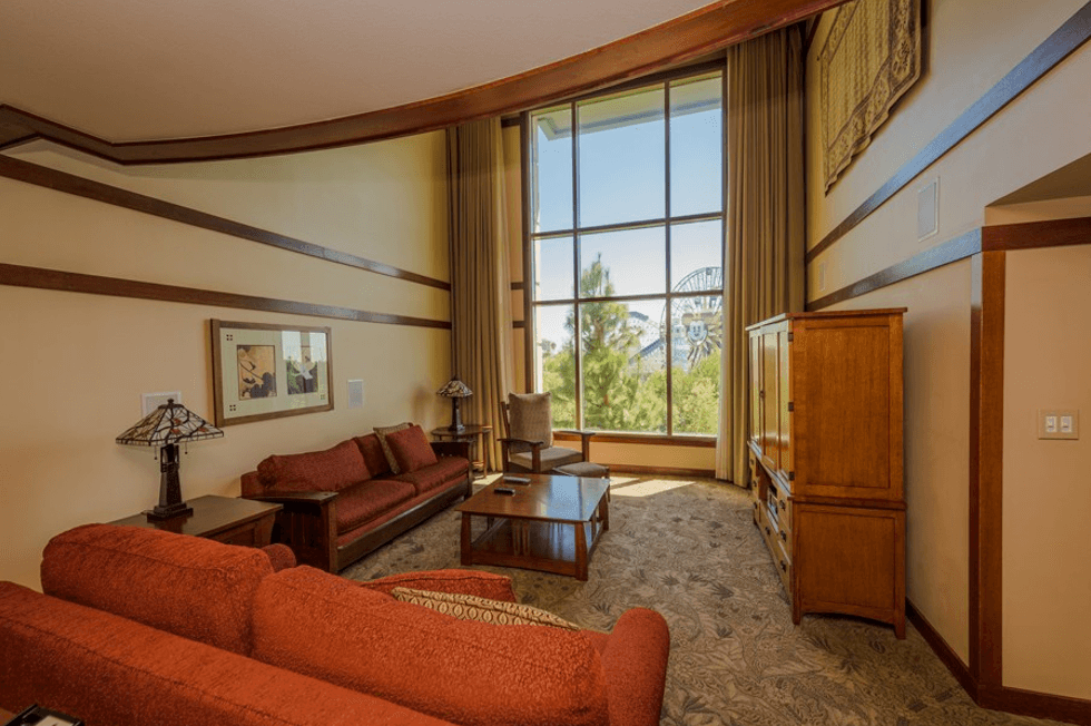 Grand Villa vs. Two 2-Bedrooms: The Point Math for Large Groups