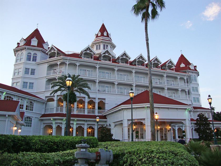 most-interesting-reasons-to-stay-at-disneys-grand-florida-resort